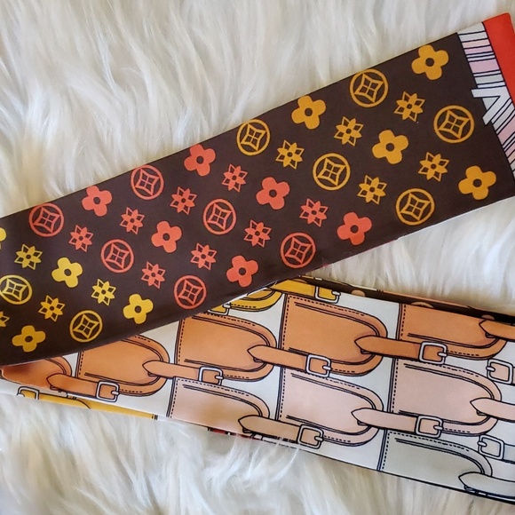 Accessory, Silk - Picture 1 of 3